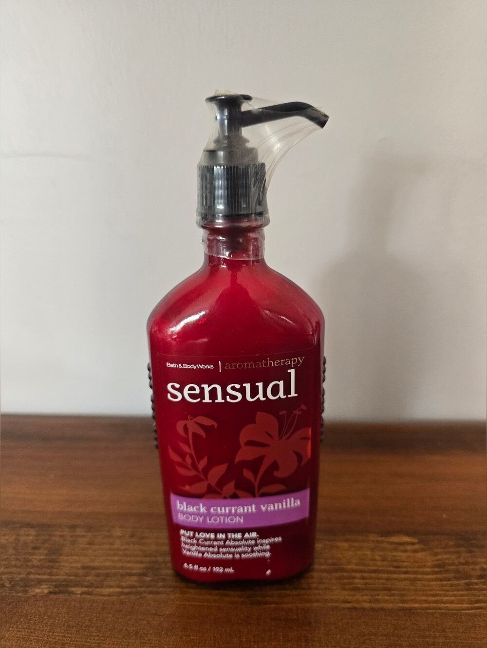 Bath & Body Works Sensual Black Currant Vanilla Lotion - Red NEW NEVER OPENED.